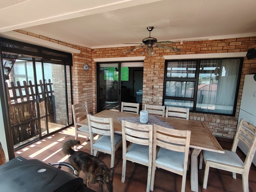 3 Bedroom Property for Sale in Rooi Rivier Rif Western Cape